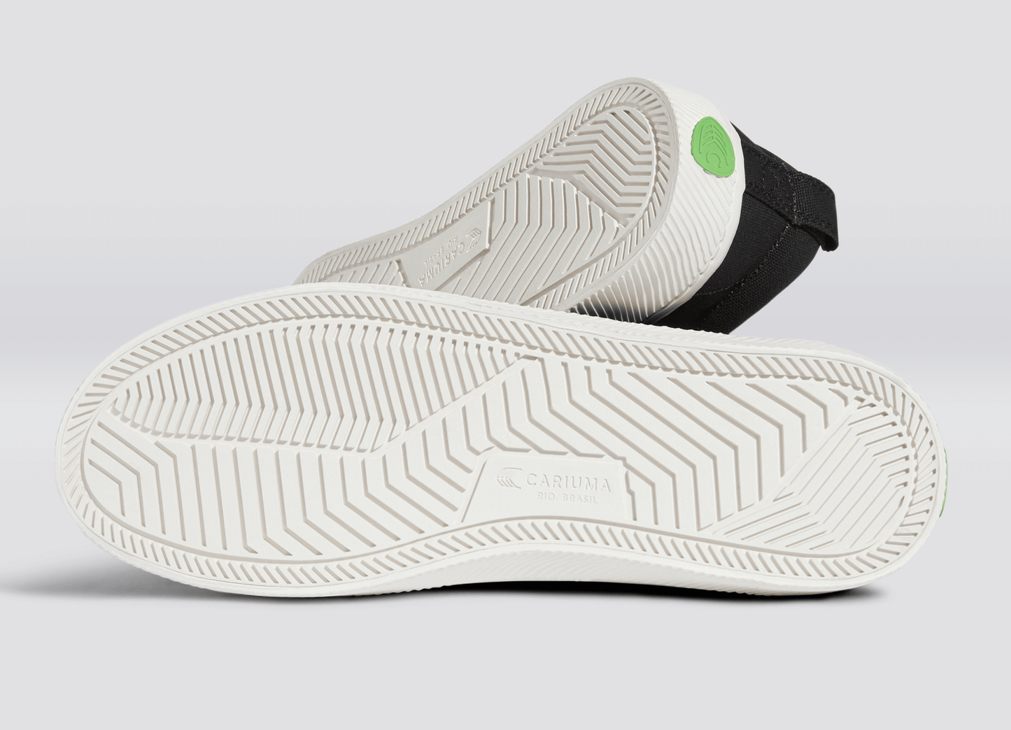 OCA Low ブラックキャンバス スニーカー メンズ