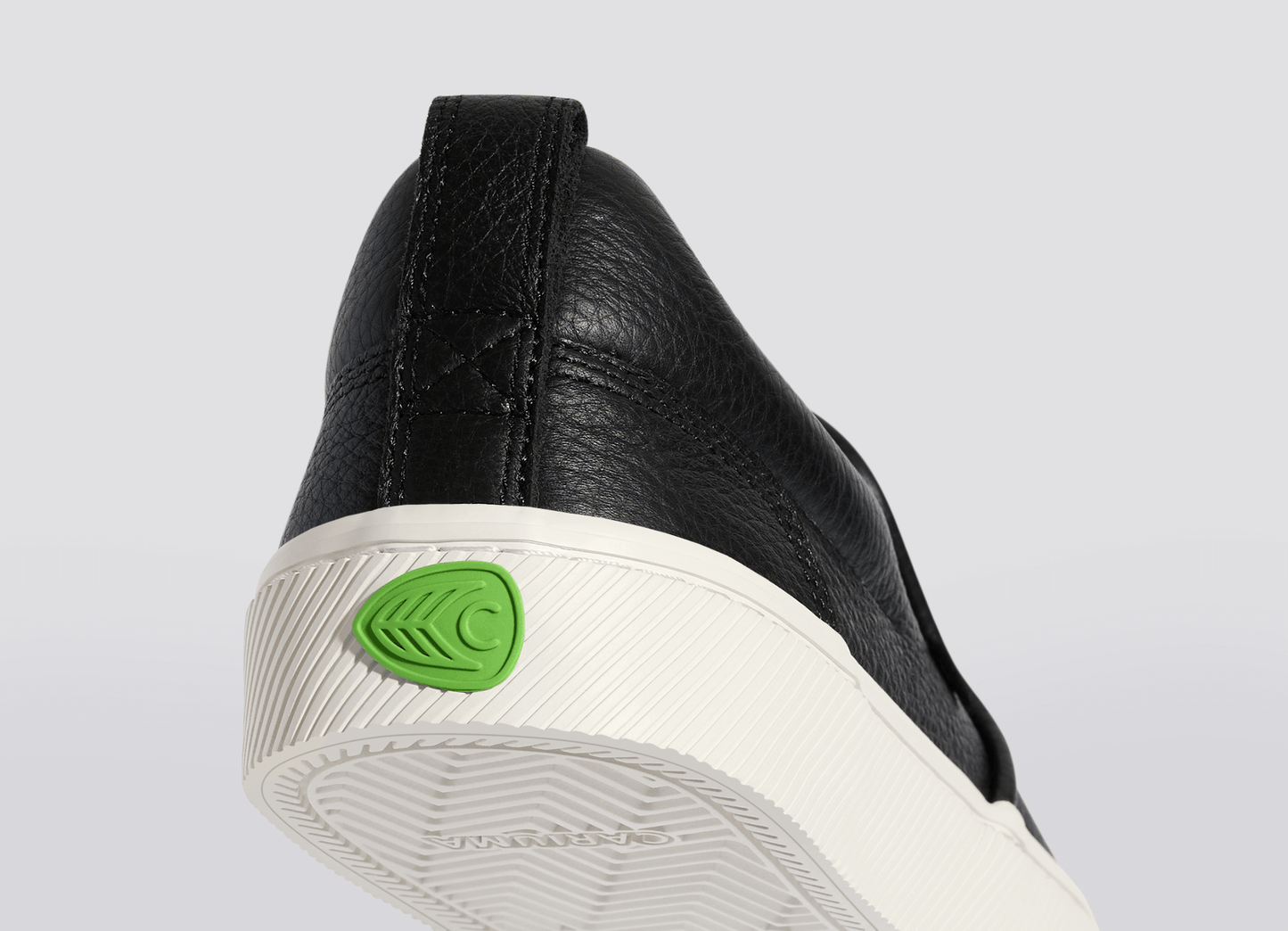 SLIP-ON ブラック プレミアムレザー スニーカー メンズ