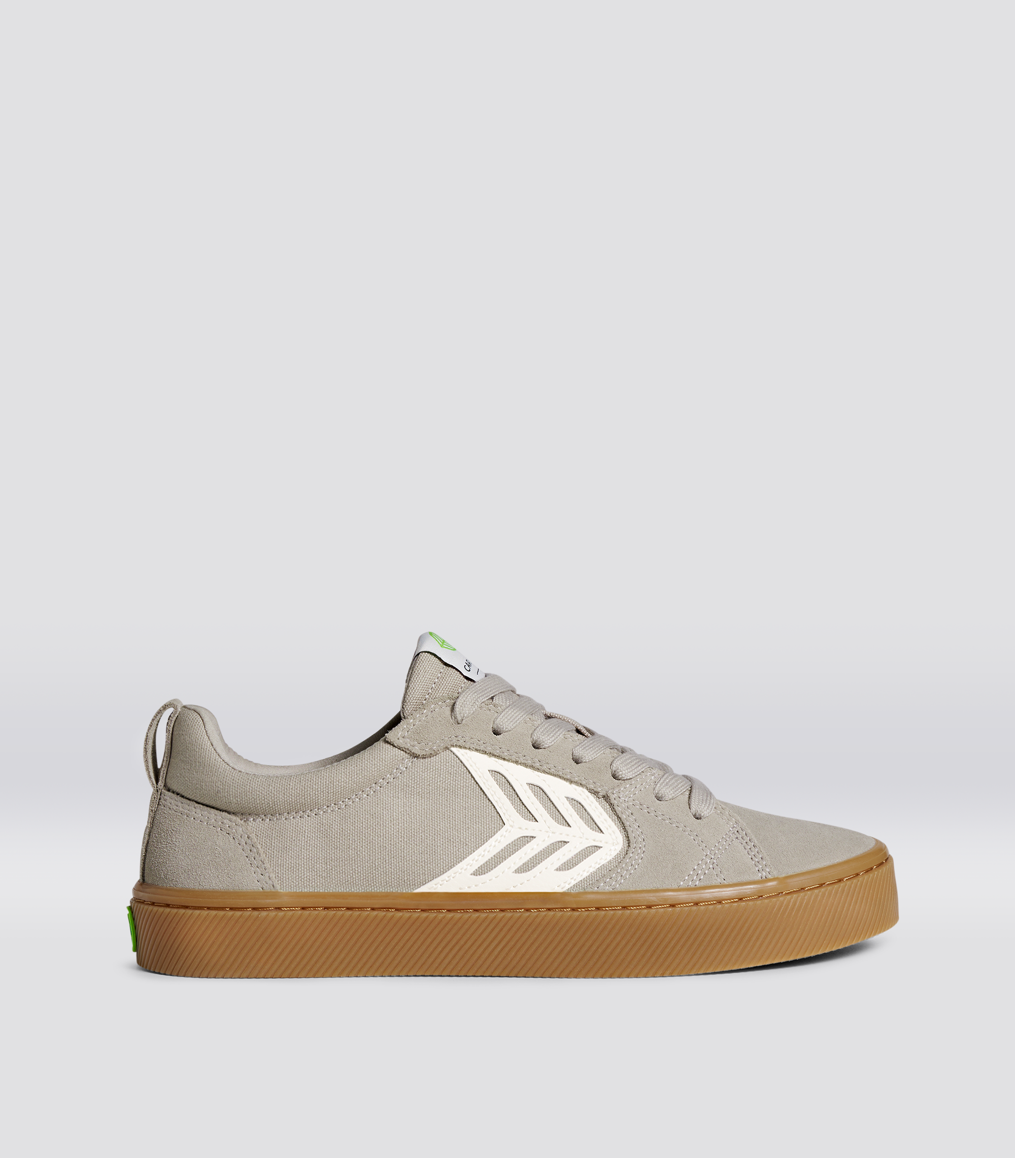 新品FARFETCH Cariuma Catiba ハイカット スニーカー Men's High 新品FARFETCH Cariuma Catiba ハイカット スニーカー Men's High